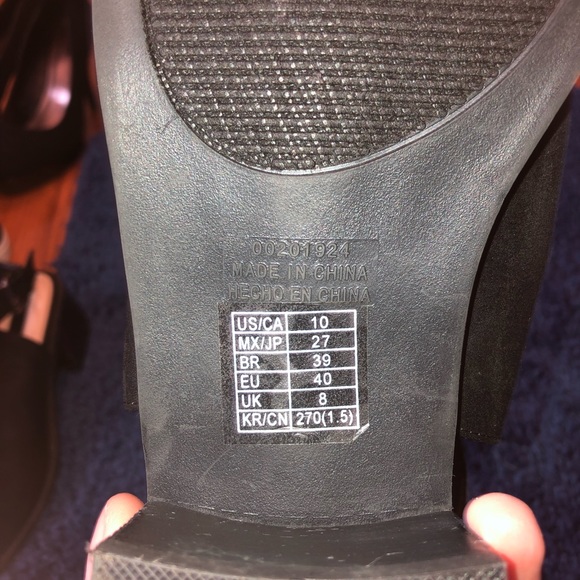 Heels - Picture 4 of 6